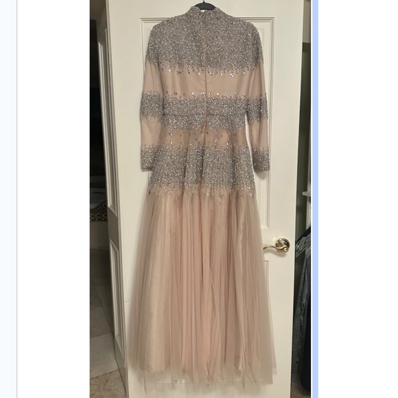 Gown - Picture 4 of 5